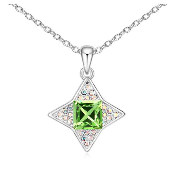 Zöld Swarovski® kristályos négyágú csillag nyaklánc
