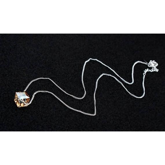 Borostyán Swarovski® kristályos sokszög nyaklánc