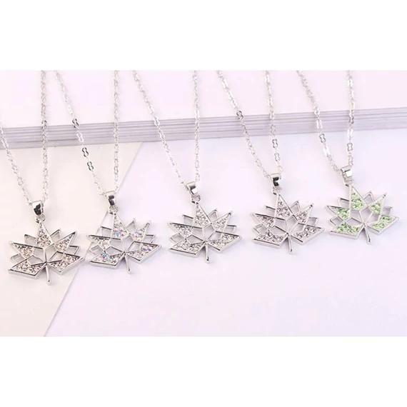 Lila Swarovski® kristályos levél alakú medál