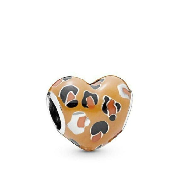 Pandora stílusú aranyozott ezüst szív charm párduc foltokkal