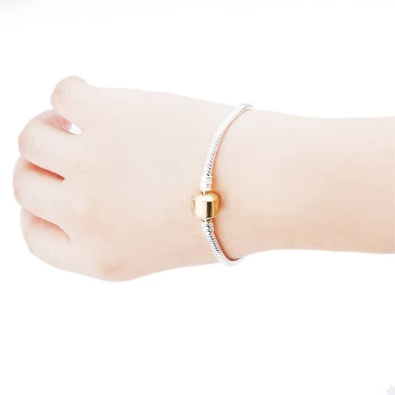 Aranyozott Pandora stílusú 21 cm hosszú karkötő