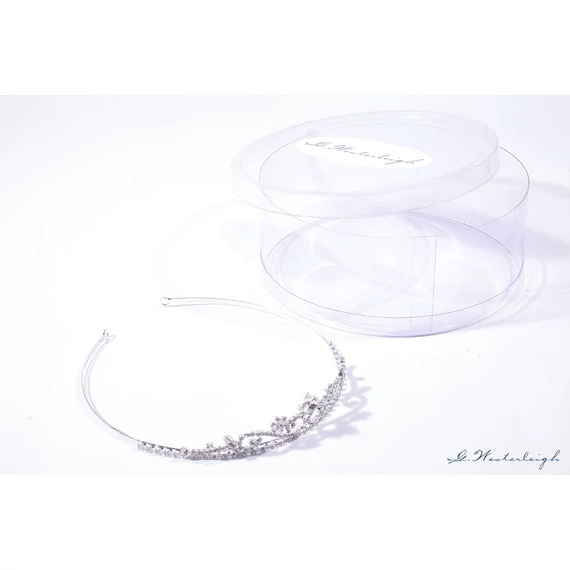 Kristályokkal díszített elegáns esküvői tiara