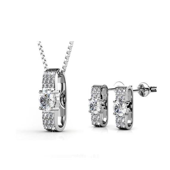 Fehéren ragyogó Swarovski® kristályos ékszerszett