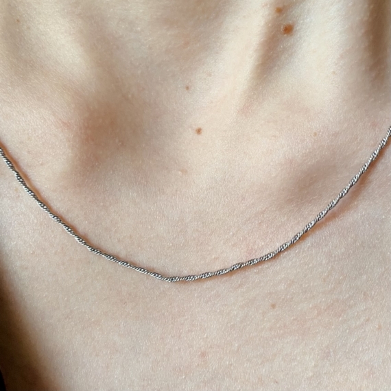 Ródiumozott vésett kígyó ezüst nyaklánc 42 cm