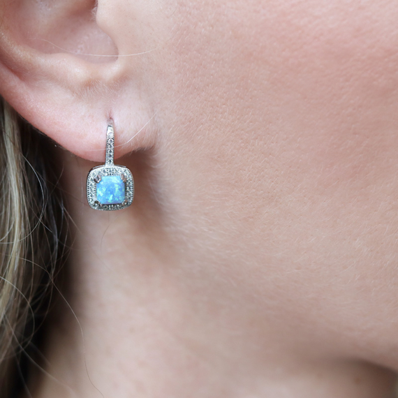 Kék opálos szögletes formájú kapcsos ezüst fülbevaló cirkóniával